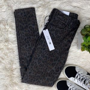 Joe’s Jeans The Icon Skinny Ankle